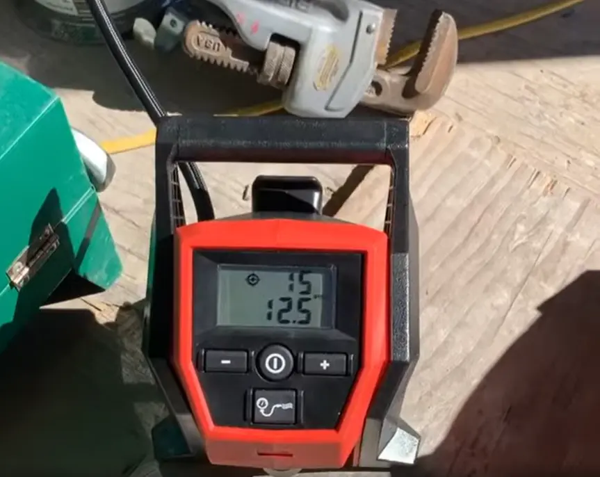 A pressure monitoring equipment used by experts for a gas line installation.